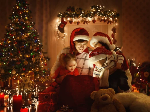 Braderie de Lille 2026 - Christmas Family Open Present Gift Bag, Looking to Magic Light i